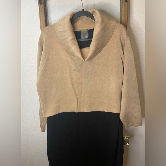 Taylor Popover Sweater Dress TOFFEE & BLACK - Picture 13 of 16
